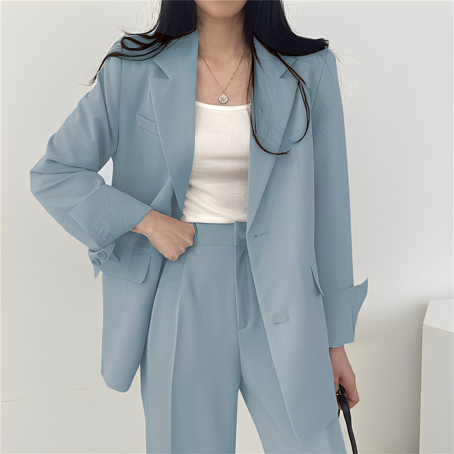 Alethea - Set elegant cu sacou lejer și pantaloni pentru femei