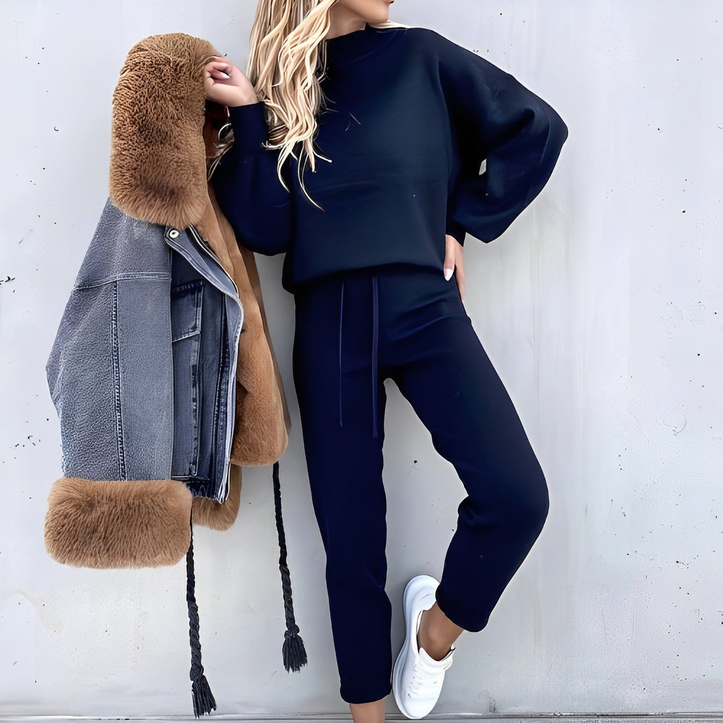 Hilda – Pulover și Pantaloni Set