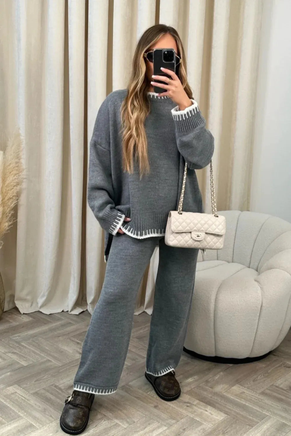 Juli – Confortabil Set Lounge