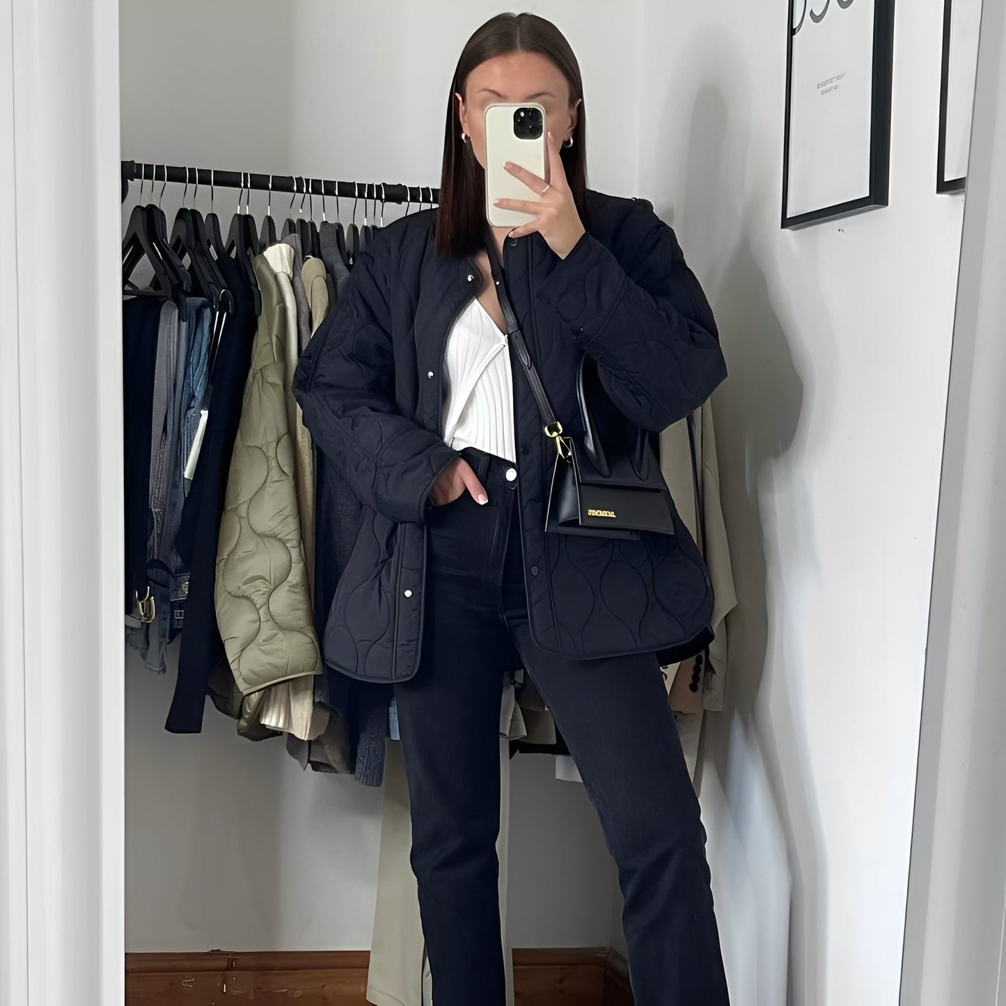 Ariella - Stil adecvat, croit lejer, un singur rând pentru femei