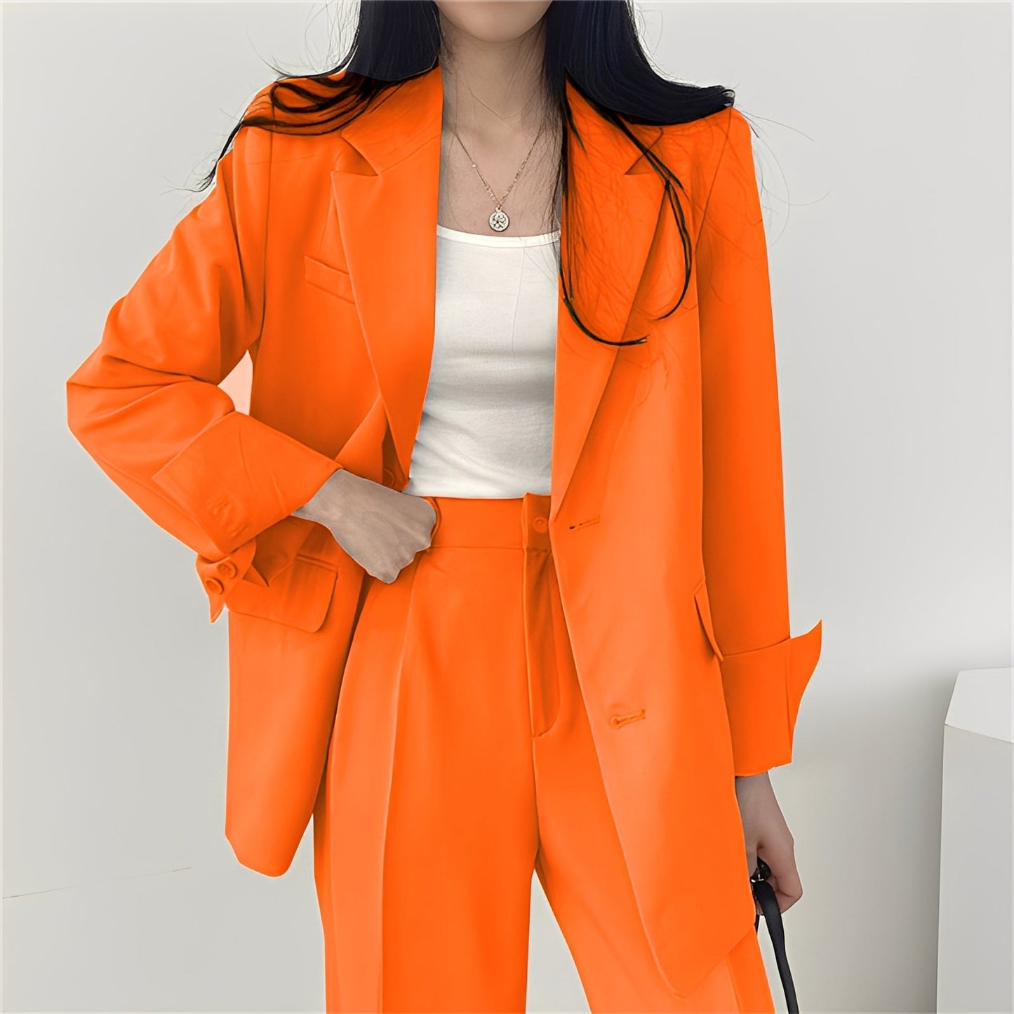Alethea - Set elegant cu sacou lejer și pantaloni pentru femei