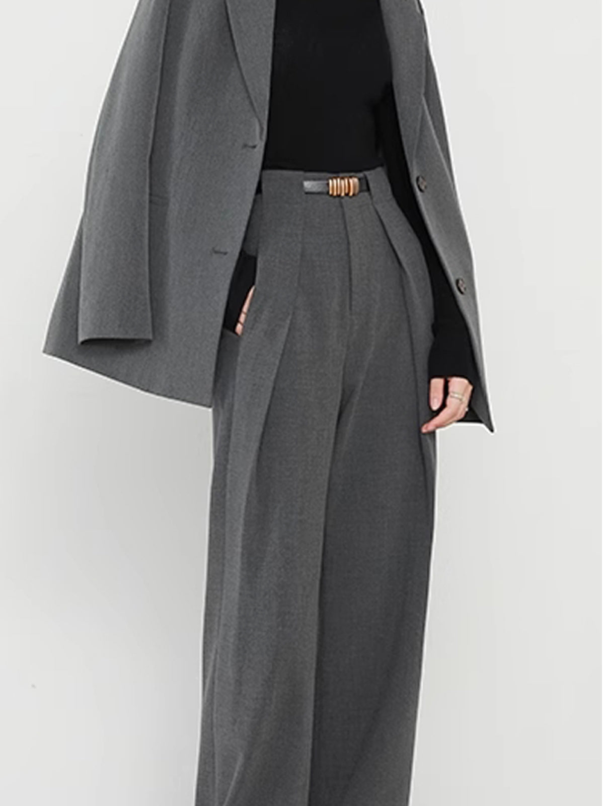 Lina – Pantaloni Drepți cu Buzunare