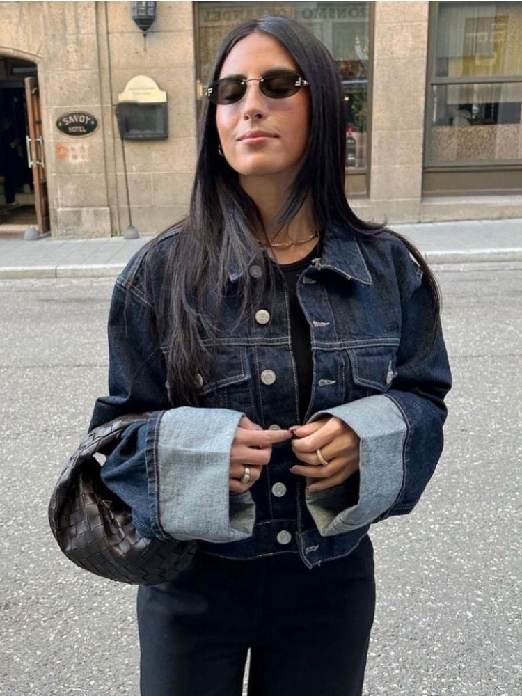 Clara – Ansamblu Denim cu Jachetă Trucker & Jeans Taliei Înalte