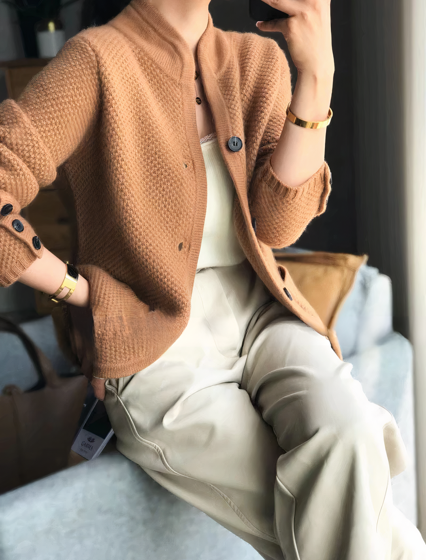 Carissa - cardigan elegant din cașmir cu nasturi pentru femei