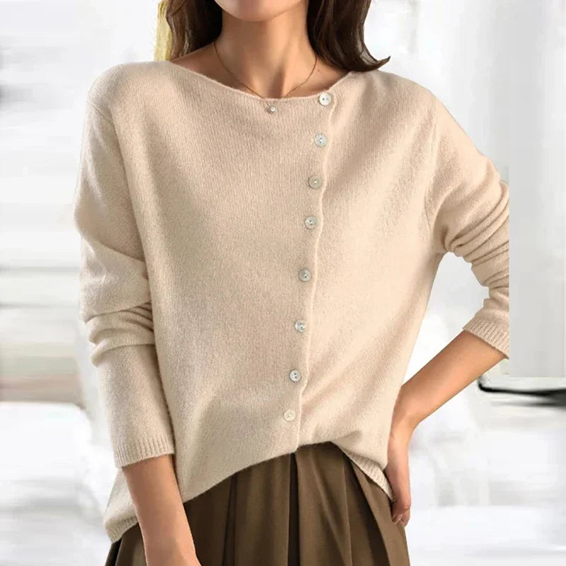 Zuri – Pulover Elegant cu Butoane