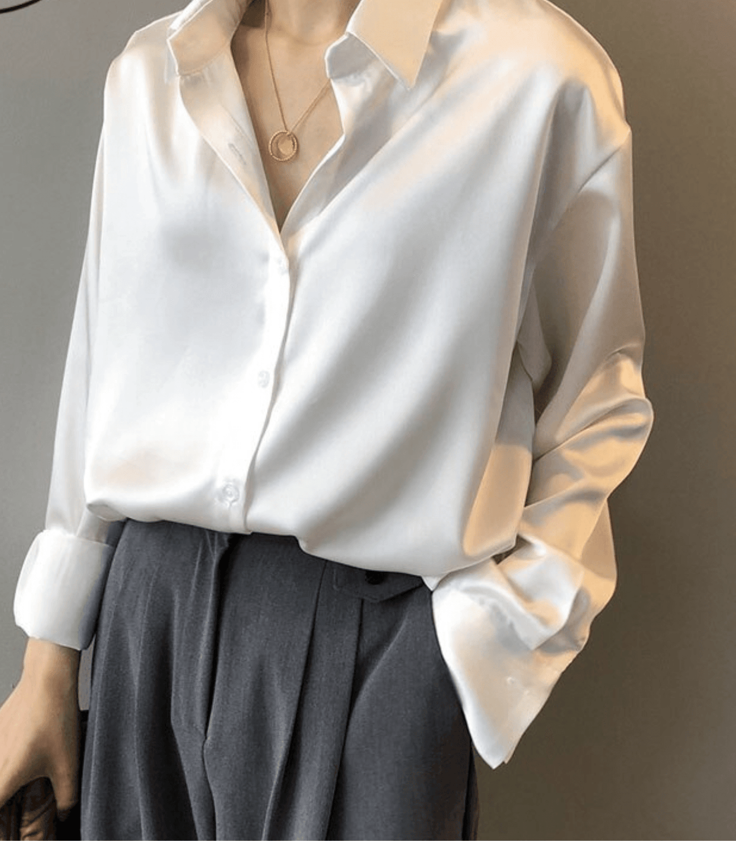 Magnolia – Bluza satinată cu nasturi