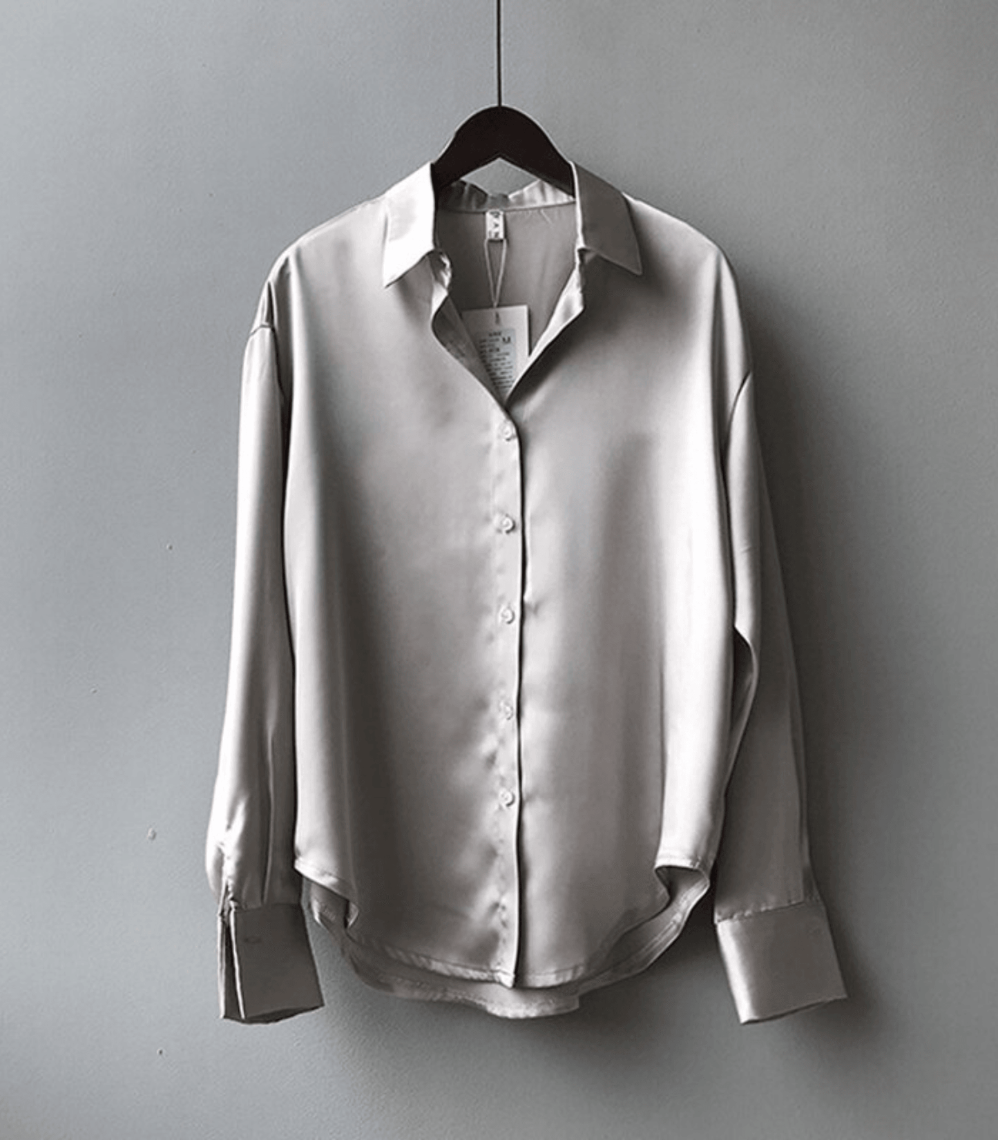 Magnolia – Bluza satinată cu nasturi