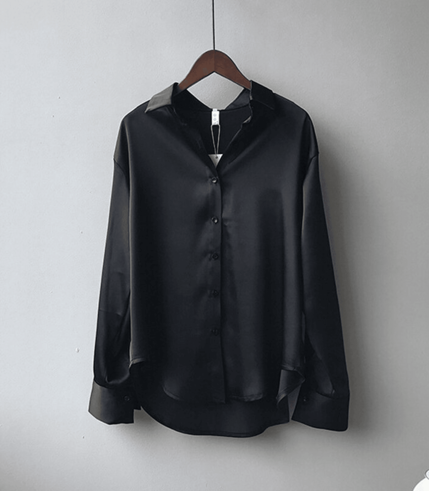 Magnolia – Bluza satinată cu nasturi
