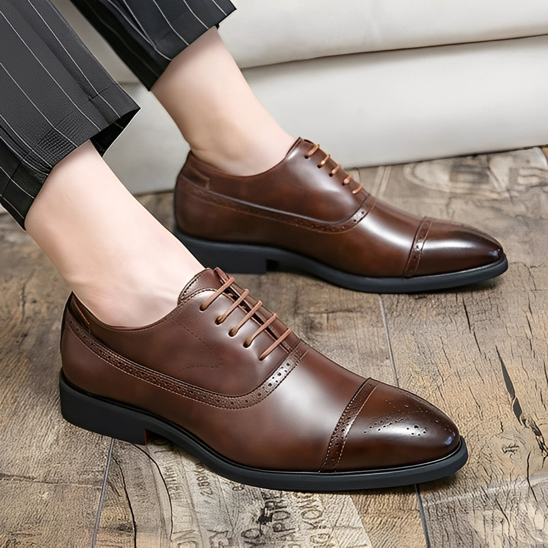 Fulton - Pantofi de piele moderni cu detalii brogue pentru bărbați