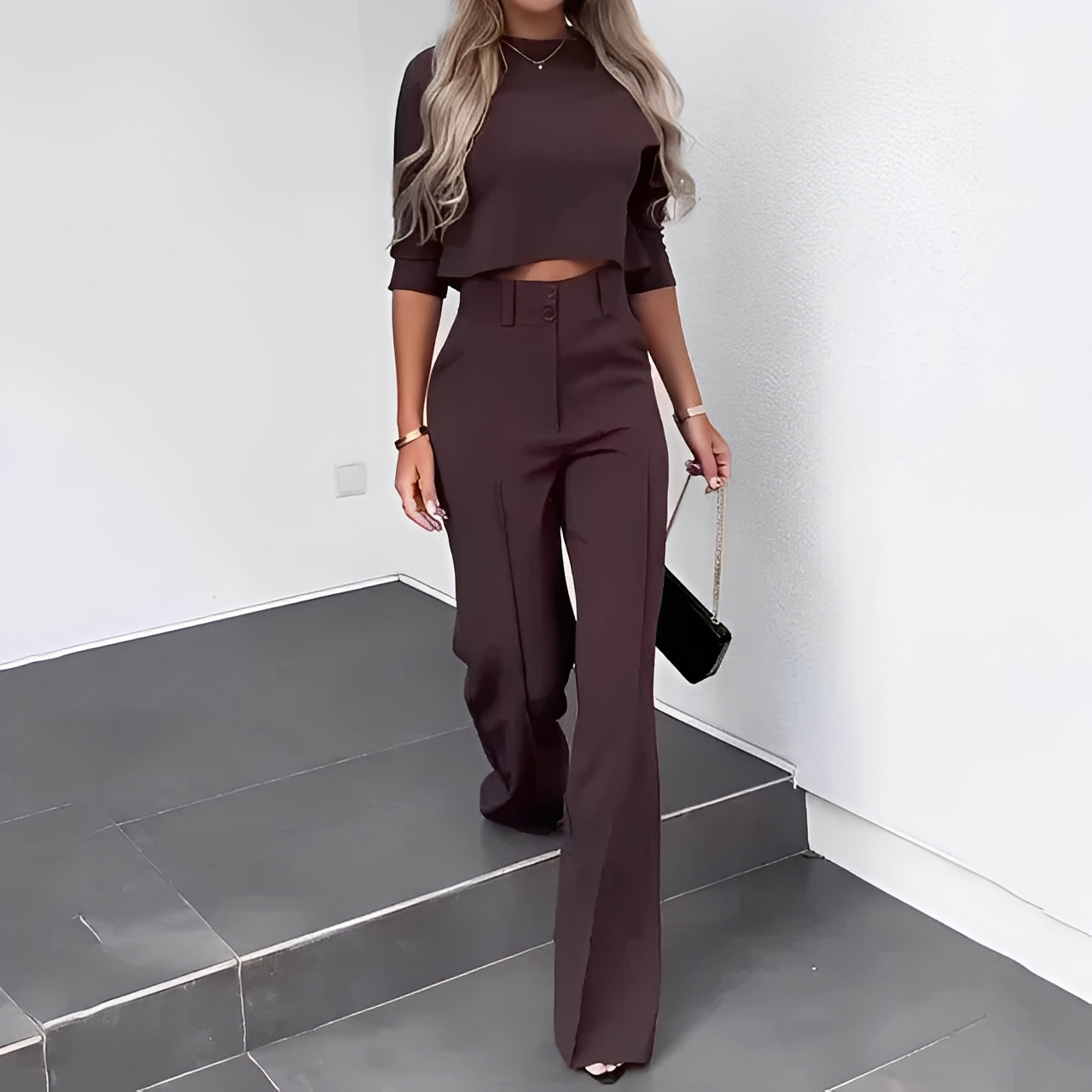 Merida – Set din top scurt și pantaloni