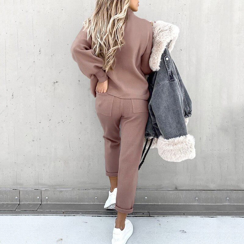 Hilda – Pulover și Pantaloni Set