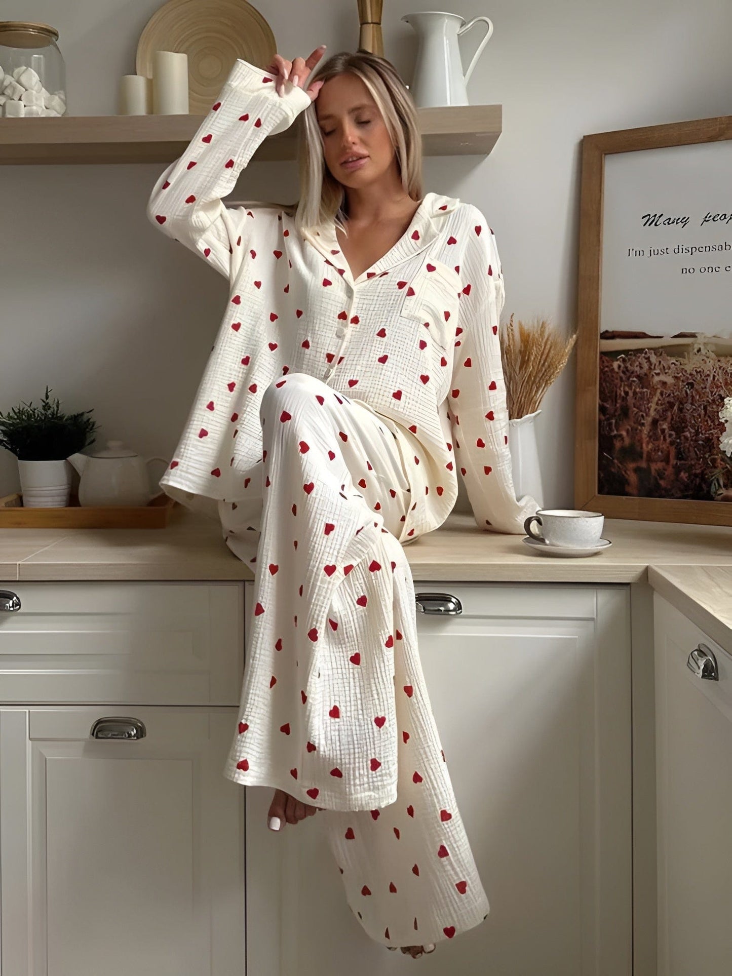 Lola – Pijama elegant cu motive inimioare