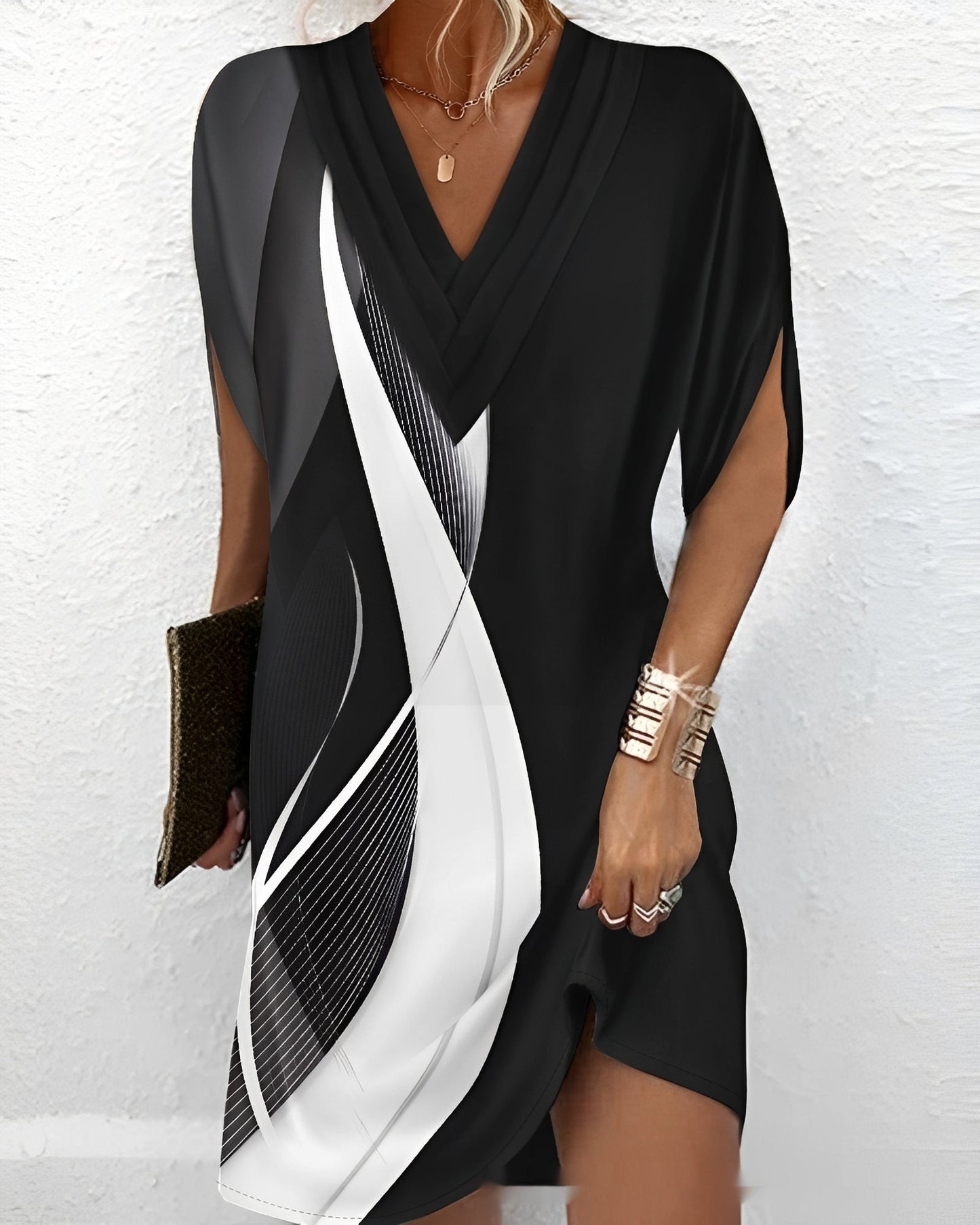 Amelia - Rochie cu pliuri și mâneci despicate pentru femei