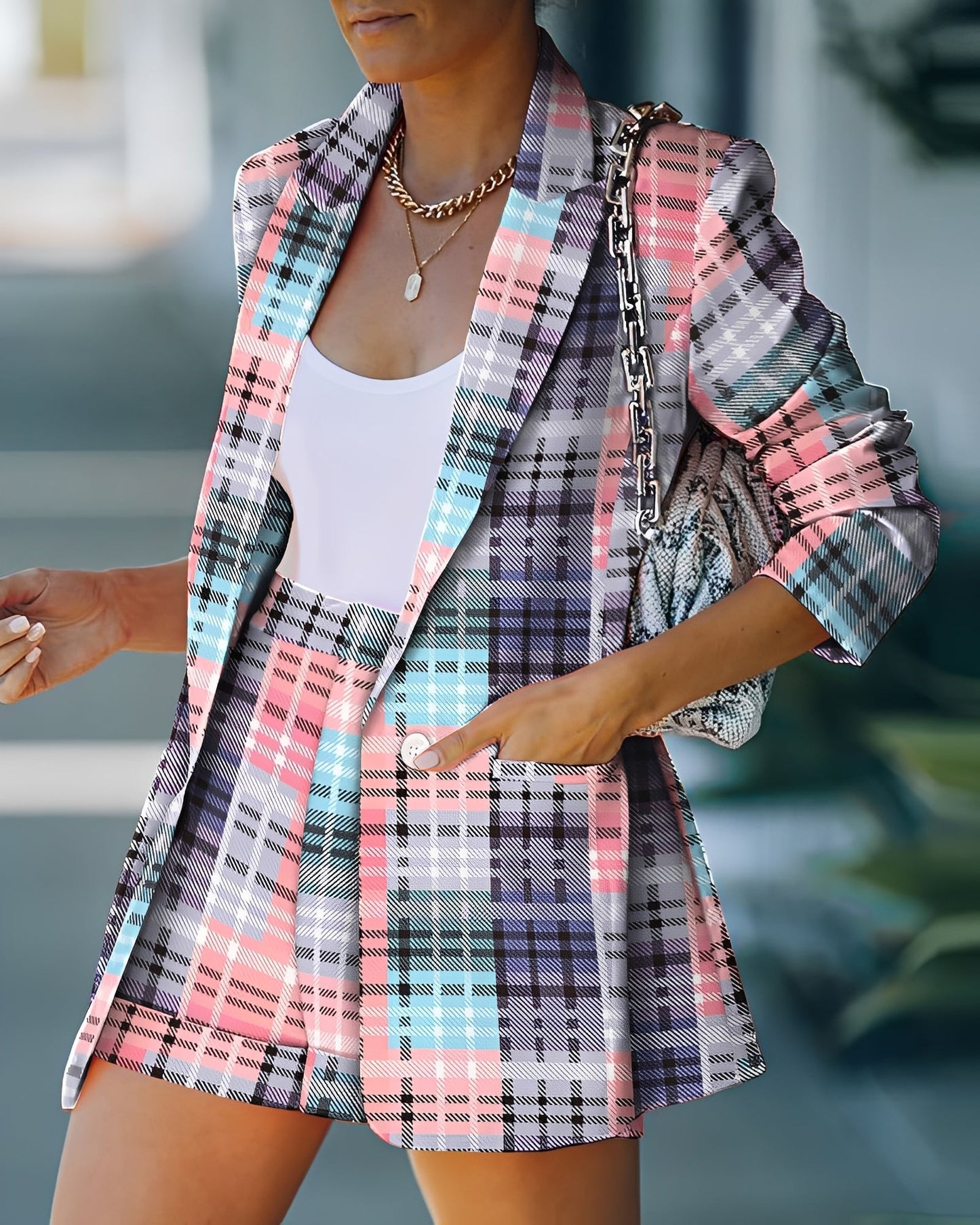 Jessie - Set casual cu blazer și pantaloni scurți pentru femei