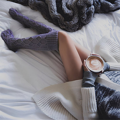 Shannon - Șosete înalte călduroase cu bilă de păr pentru femei