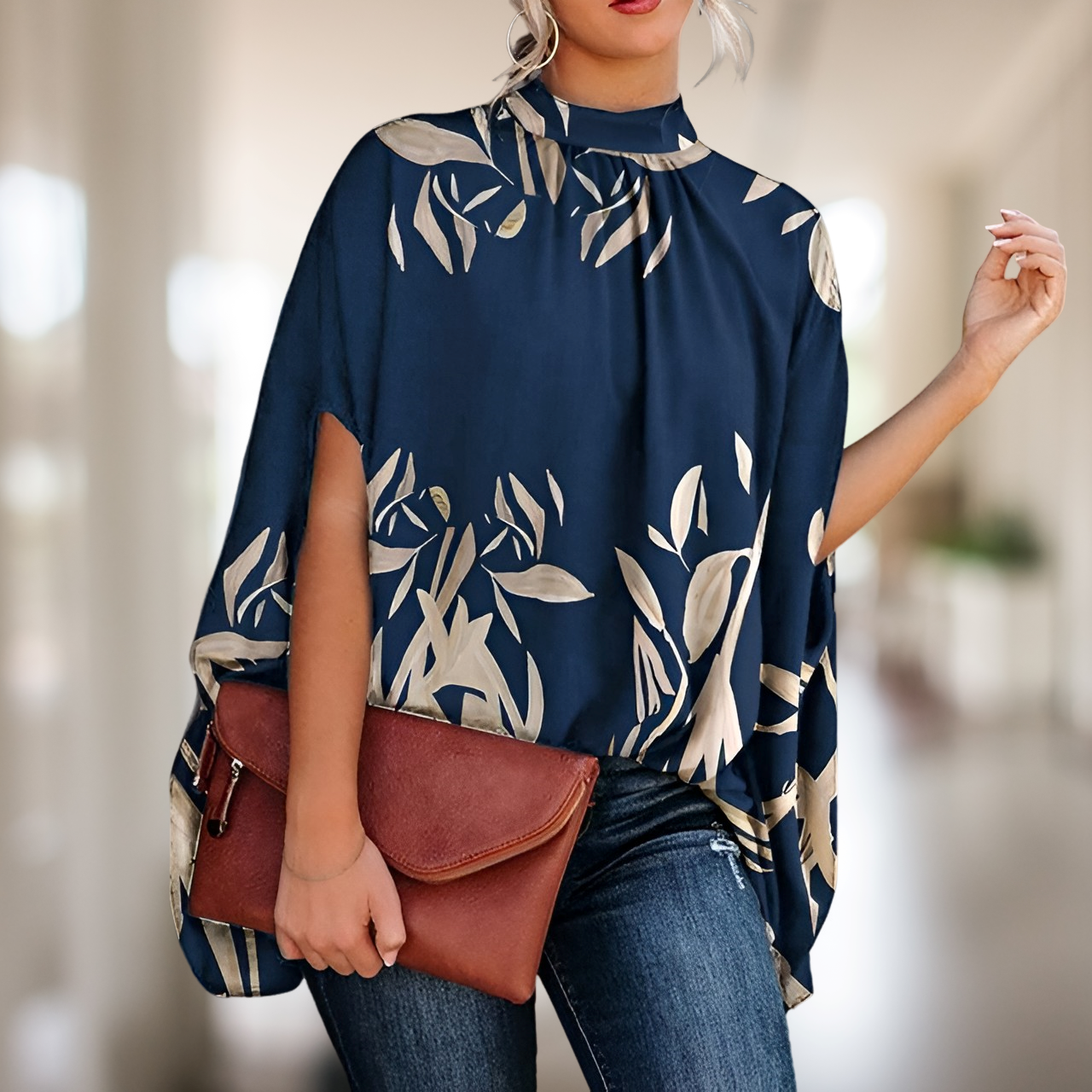 Zara – Bluza largă cu decolteu în V