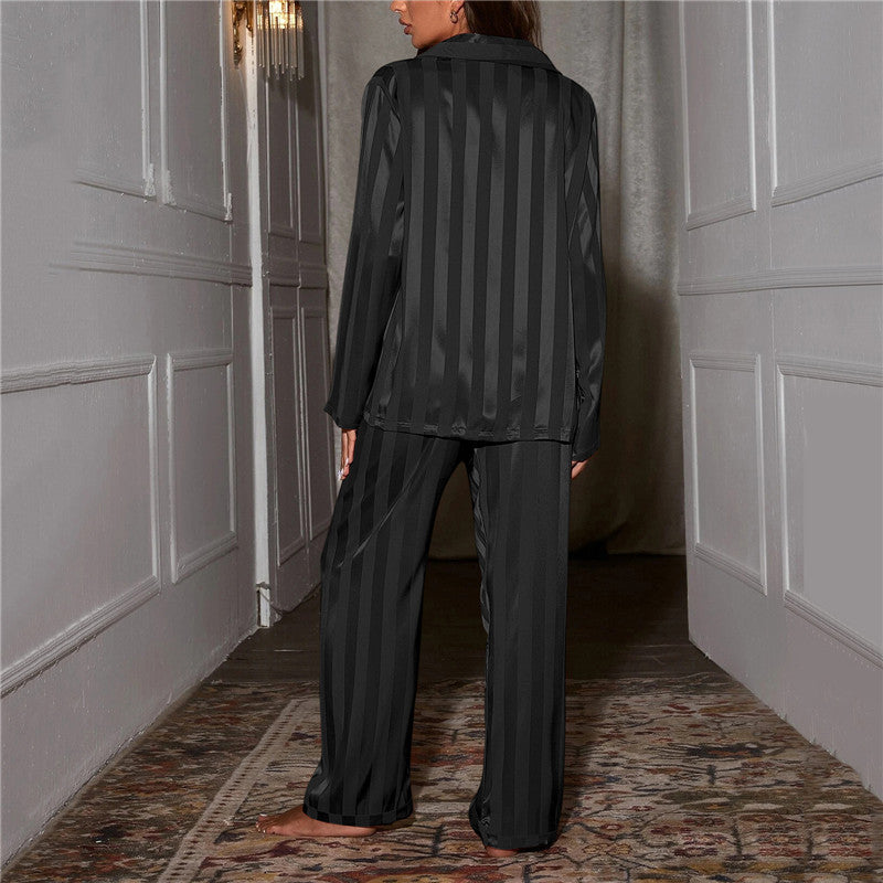 Stilat pijama de mătase pentru femei