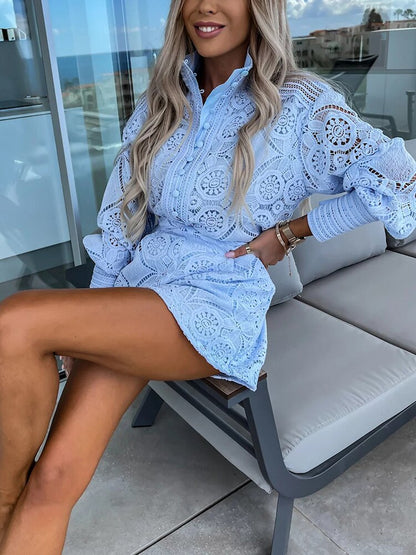 Aurora – Set din Dantelă cu Bluză și Pantaloni Scurți Eleganți